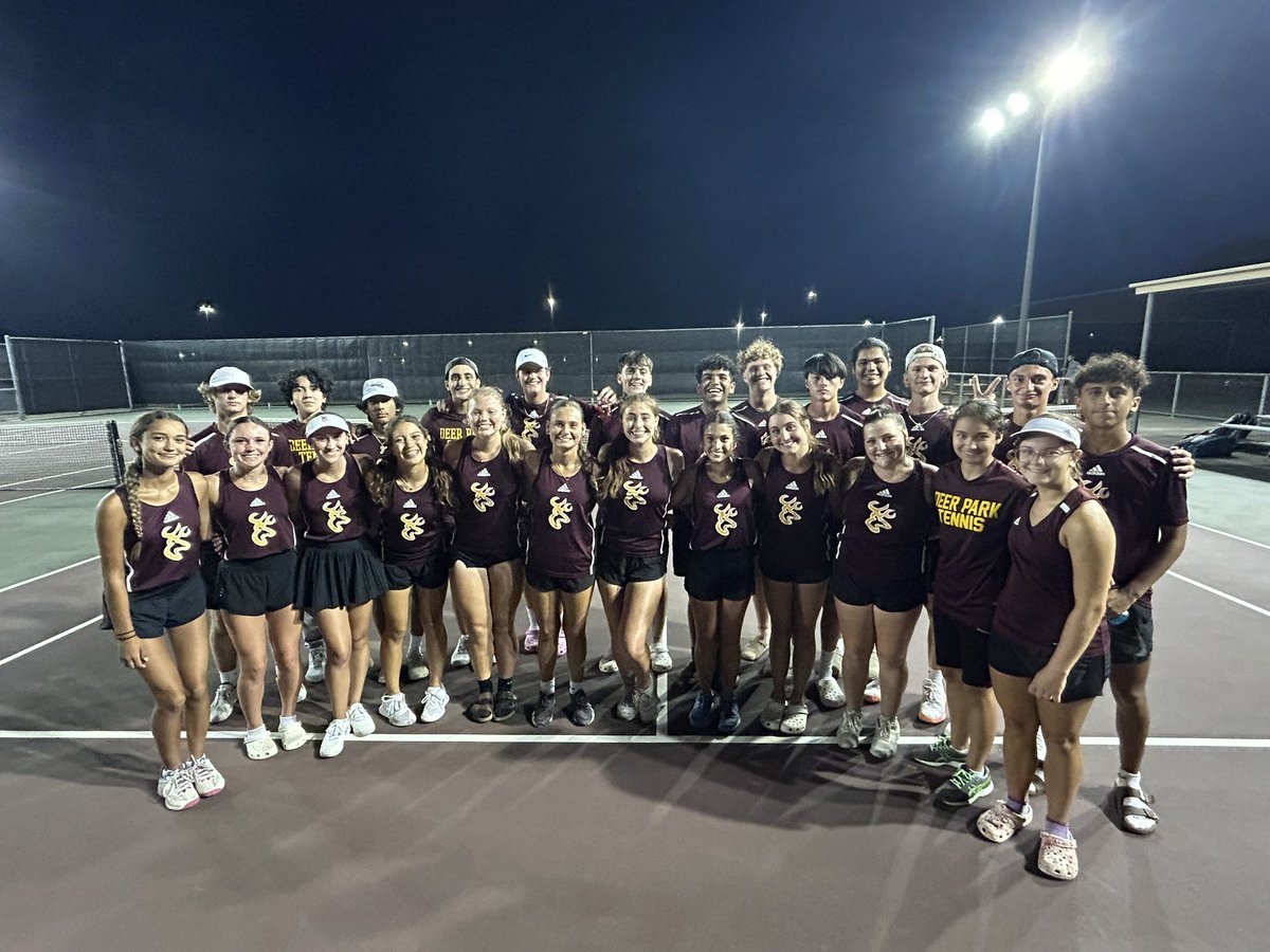 DPISD_Tennis's tweet image. Congratulations to the varsity team for defeating Barbers Hill 14-5!  The next match will be on Tuesday 8/27 at La Porte HS - 3:30pm.  Go Deer!  🦌 🎾 @Coachtheim @dpisdathletics