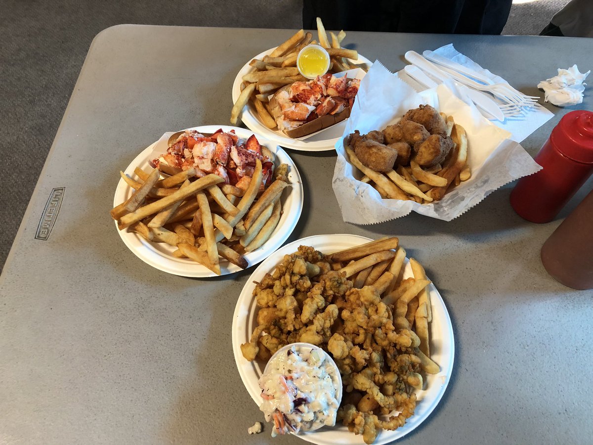5_RWEngineering's tweet photo. Susan’s Fish and Chips in Portland Maine is a decent restaurant. The Lobster Roll is well priced, tasty, and served with fries. I personally prefer English style Fish and Chips, but these were certainly not bad, having a different and less crunchy battering. https://t.co/zLTXYTYs2m