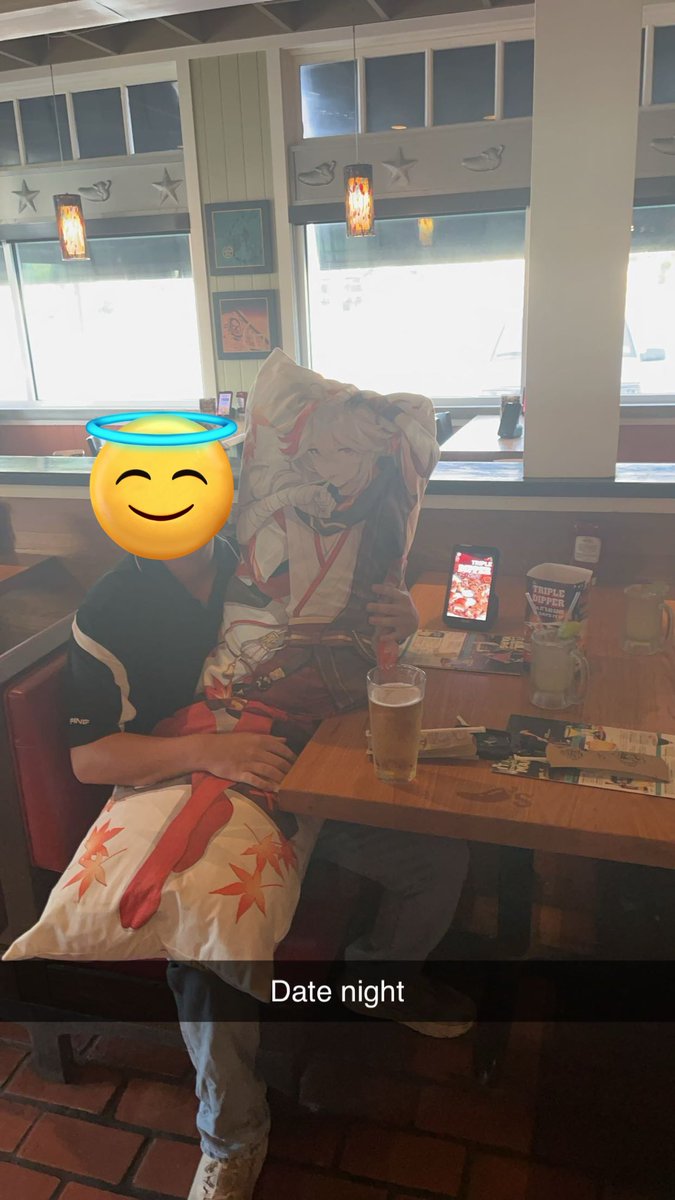 beerhoseboys's tweet photo. Sent a drink to the pretty lady and he put her on his lap. #messagerecieved https://t.co/Dgq3mMgg67