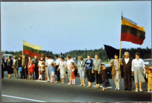 35 years ago, on August 23rd 1989, the Balts sent a message.

2 mln ppl formed a 690 human chain (430 mi) from Tallinn in the north to Vilnius in the south.

They protested on the 50th anniversary of the 1939 Molotov-Ribbentrop Pact, demanding their freedom from the Soviet Union