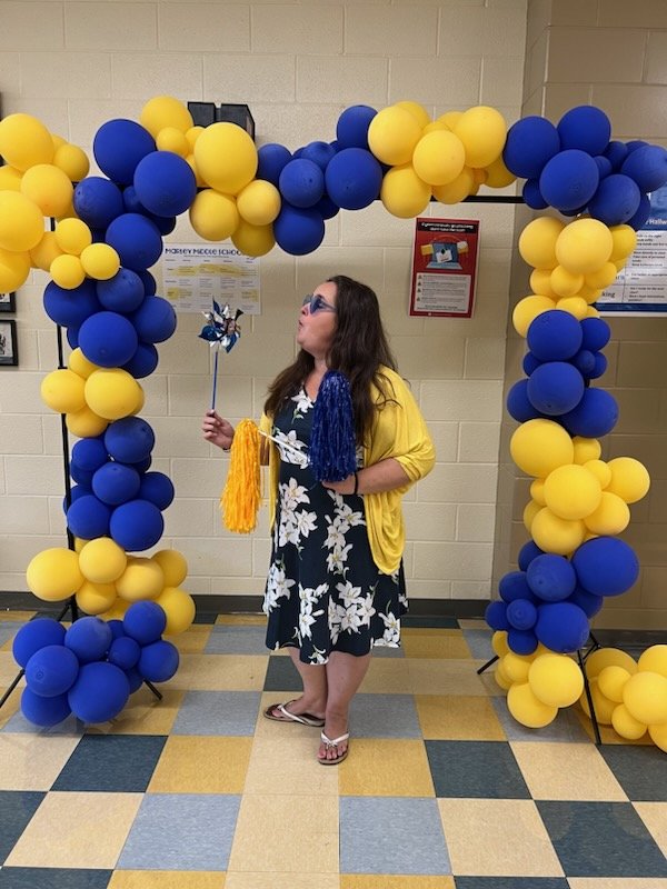 MarleyMSAACPS's tweet image. @ap_ory54957 had a great time greeting all of her incoming 6th graders at our sneak-a-peek today! She solemnly swear she was up to no good. #BelongGrowSucceed #Back2AACPSAwesome #MarleyMagic #MustangMadness