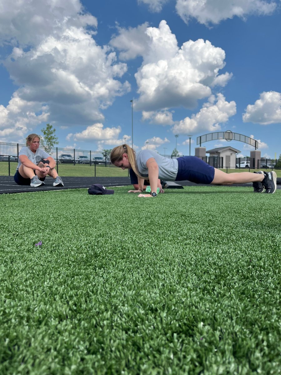 BGKYPolice's tweet photo. The police recruits of Class 7 finished the week with the POPS Test. All finished the week strong despite being exposed to OC spray and the taser. They will graduate and start field training next month.
#policeacademy #bgky #taseandspray #full5 #graduationinsight https://t.co/prLB2CvwlL