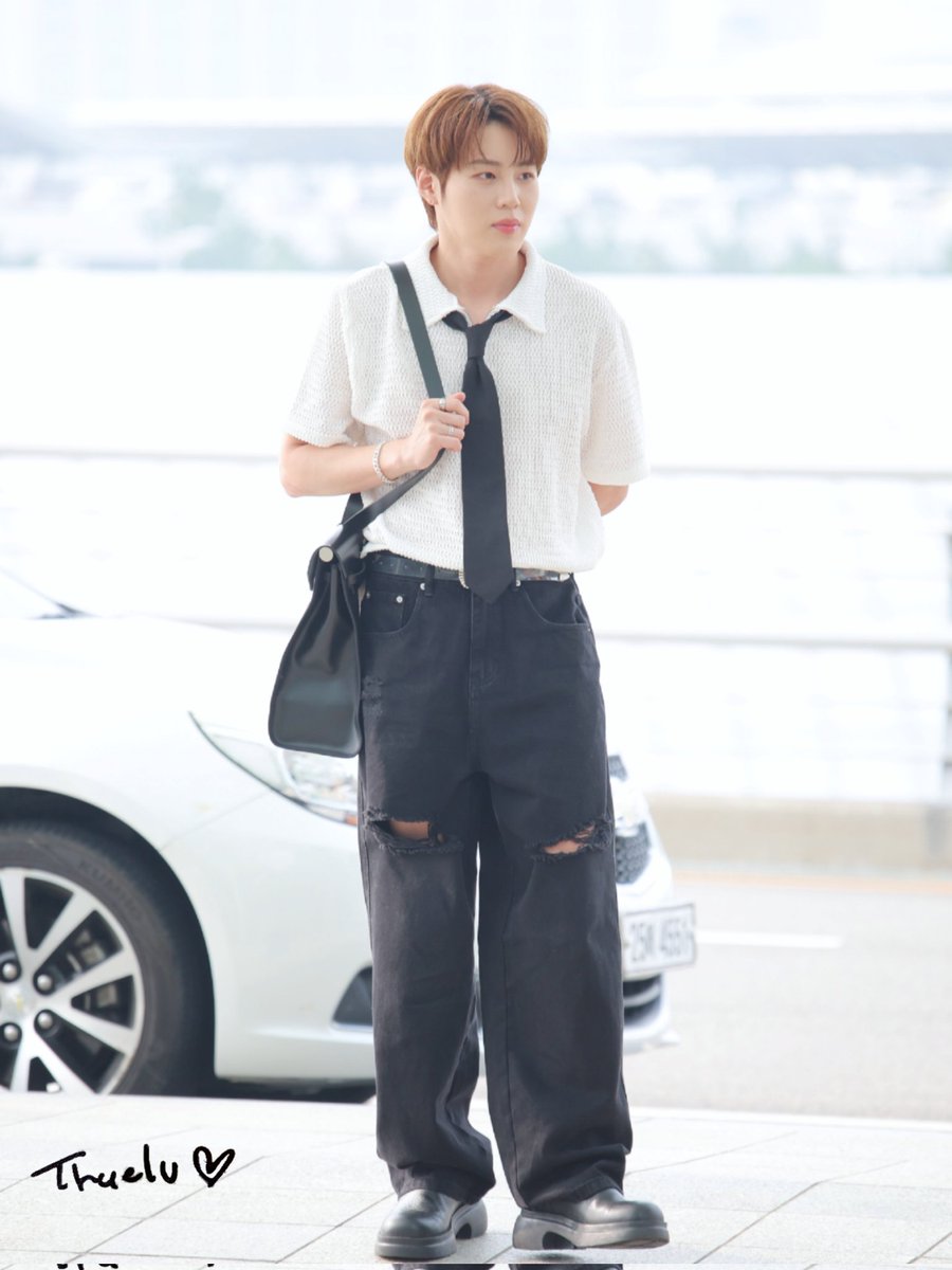 cloudinthesky_3's tweet photo. RT @truelv322: 240824 출국

와 오늘 너무 예뻐😍

오랜만에 해외일정
즐겁게 잘 다녀와요!

#하성운
#HASUNGWOON
#ハソンウン
#河成云 
@gooreumseng https://t.co/a0c9k1oVn2