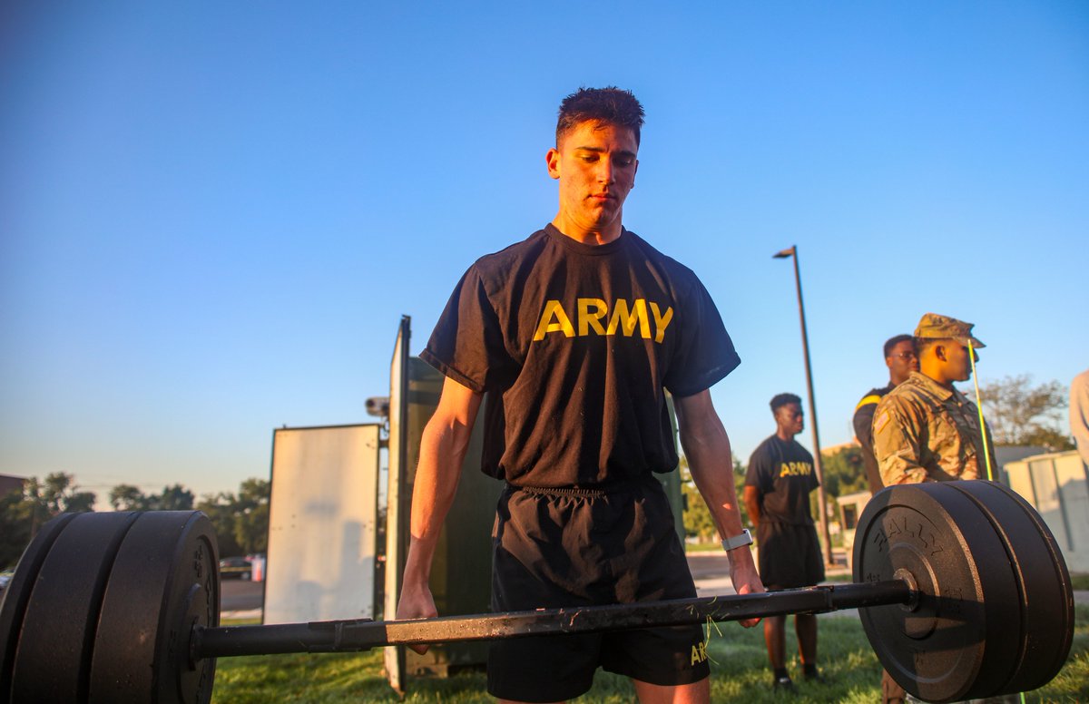 Kicking off a new chapter of leadership and excellence!

This week, we held Cadet orientations and welcomed the Class of 2028 and new Cadets to the Terp Battalion! 

Fear The Turtle!

#BeAllYouCanBe #DecideToLead #ArmyROTC #ClassOf2028