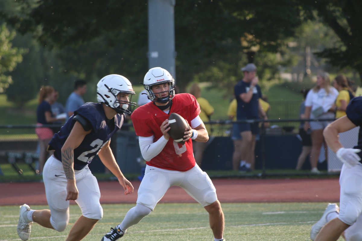 Beautiful night and a great crowd for the <a href="/LVCFootball/">LVC Football</a> Blue/White Scrimmage! Thank you to all the fans and students who came out to support the team tonight!

#GoDutchmen
#d3fb