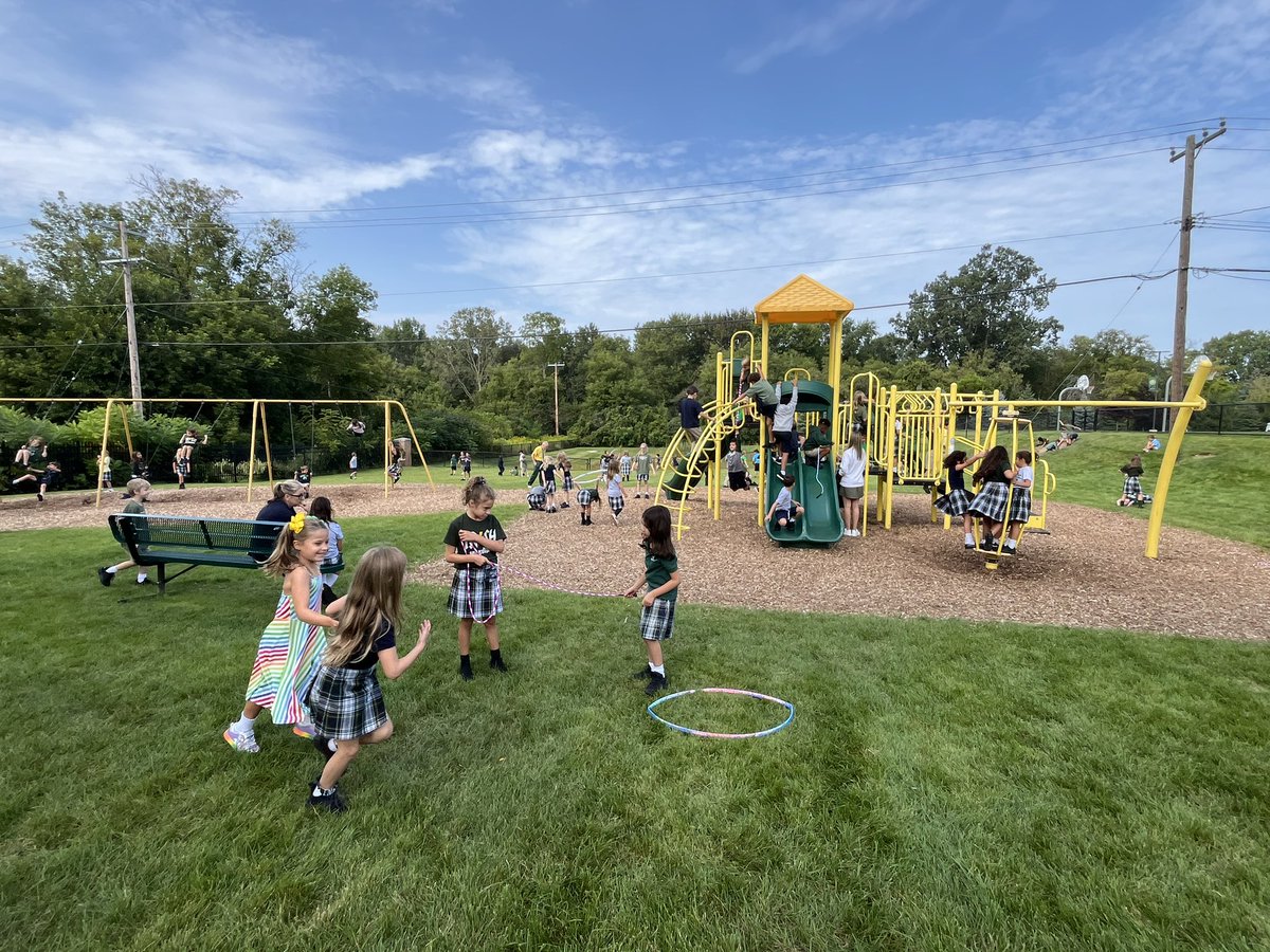 NDPMA's tweet photo. Such a great day today for our lower school students to be out and about for play time!
#beautifulday #happyfriday #amazingschool https://t.co/OXgIvMxHce