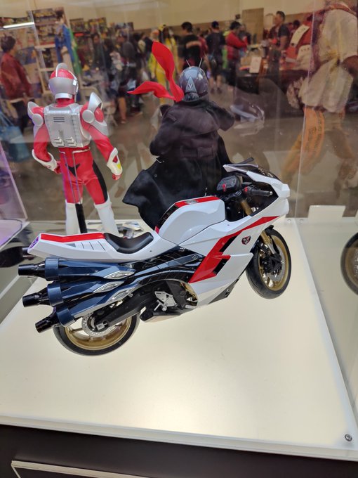 ThreeZero is going to make me do horrible, shameful things. https://t.co/h4flycURSY<a href="/tag/kamenrider"class="tags"><span>#kamenrider</span></a>