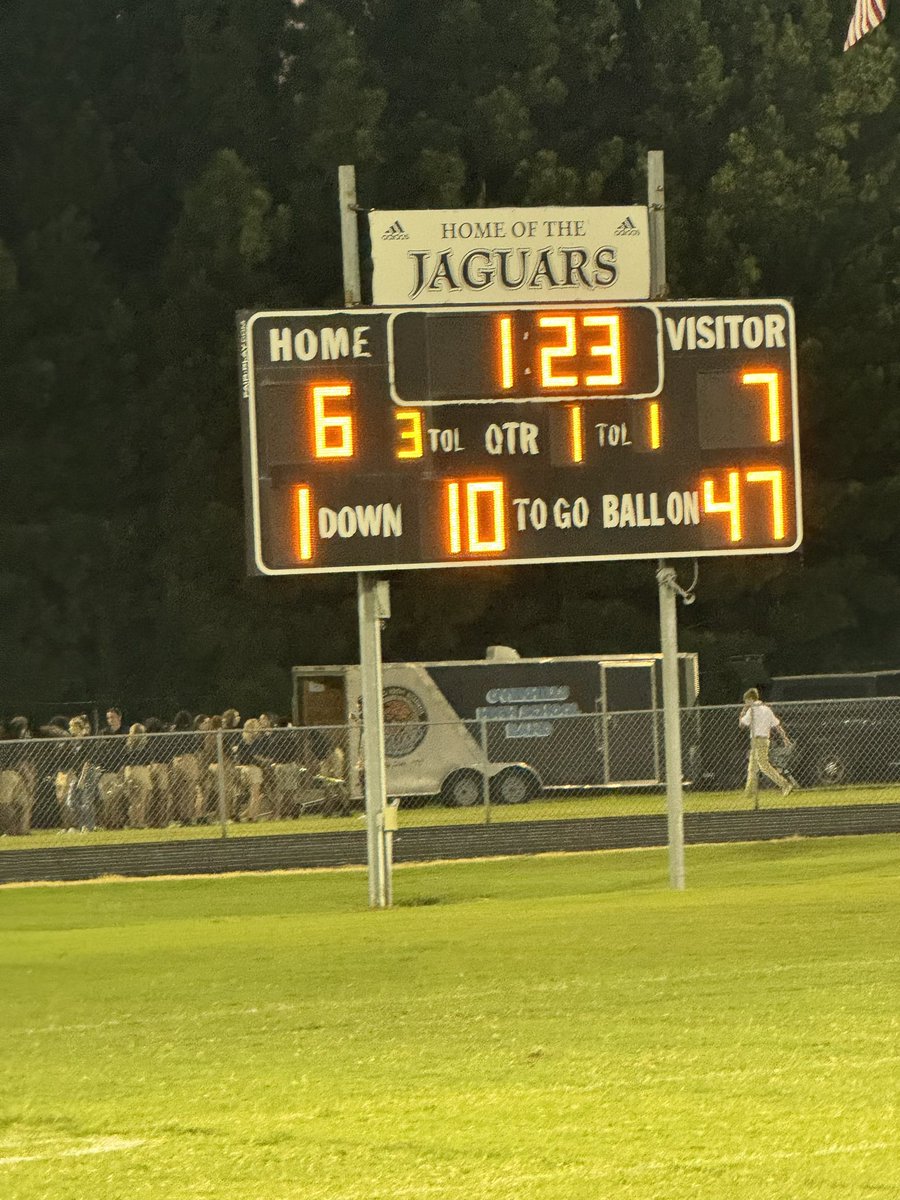 South View leading 7 to 6 with a minute left in the second quarter