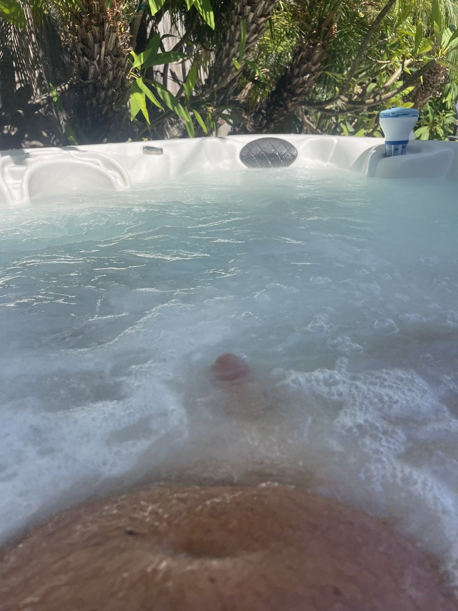 SoCalPlayer11's tweet photo. Relaxing… https://t.co/DrRGlbXUKL