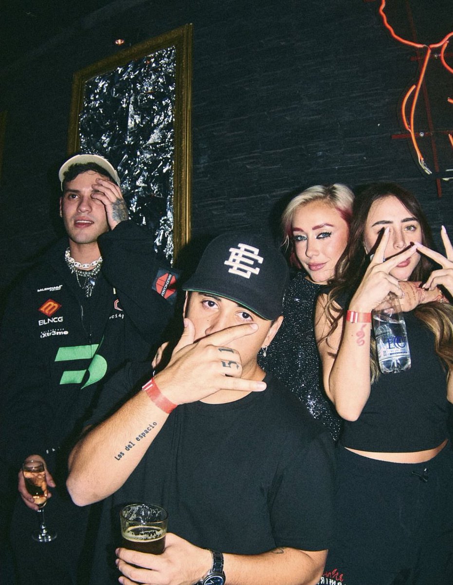 comunidadFMK's tweet photo. 📸 FMK con Dani Ribba, Nicki Nicole y Tuli Acosta en Picheo. https://t.co/XDMjxRHeIp