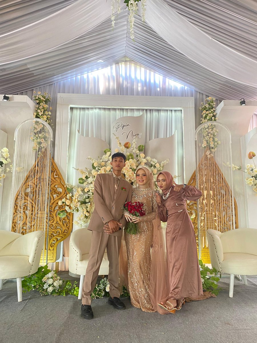 diskaars's tweet photo. piwedding sayangkuhh♥️♥️ https://t.co/t4UTpmKCCF
