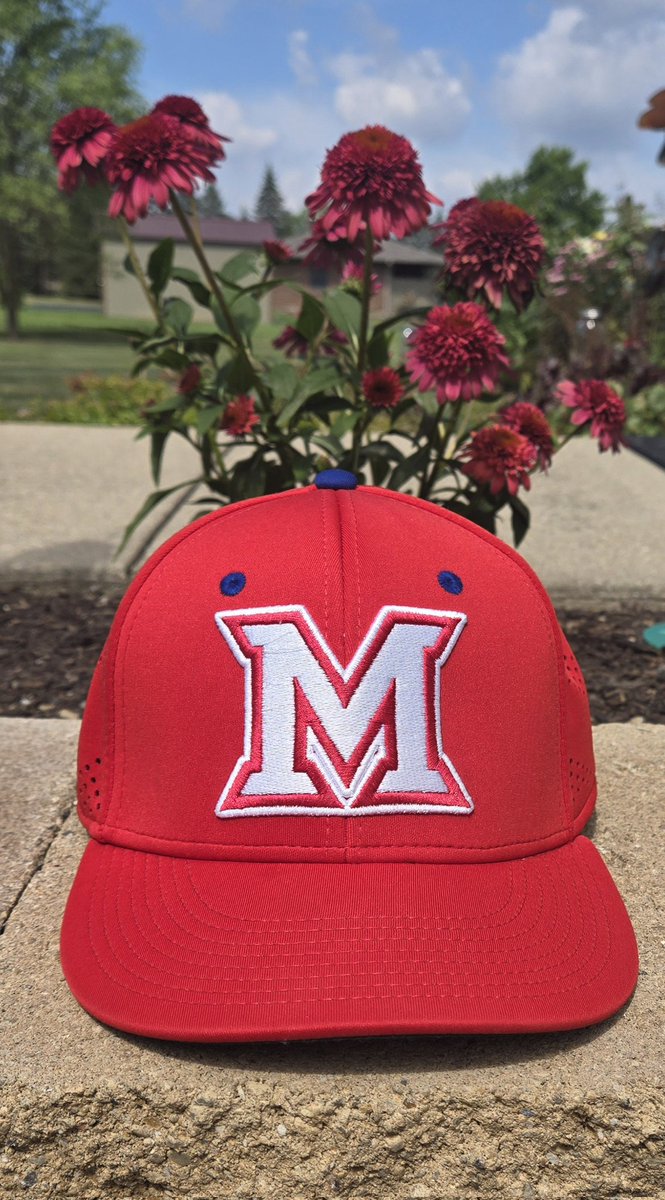 Sunday,  Miami University Middletown baseball team opens with a doubleheader at 1PM at Warren County Sports Complex. WE hope you can drop by for some Fall Baseball.