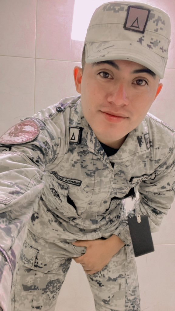 LacesEdwin's tweet photo. @nastyboi37 😏 https://t.co/lUbj902tqG