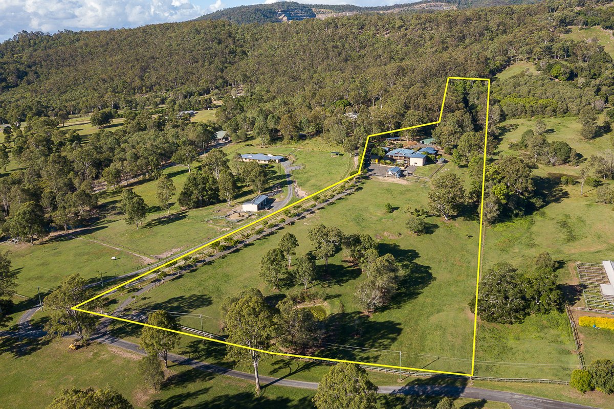kwikclicks's tweet photo. Get in touch with me if you need any real estate photography, floorplans, videos, or virtual staging in the Rockhampton area. https://t.co/eMumPYHytd
