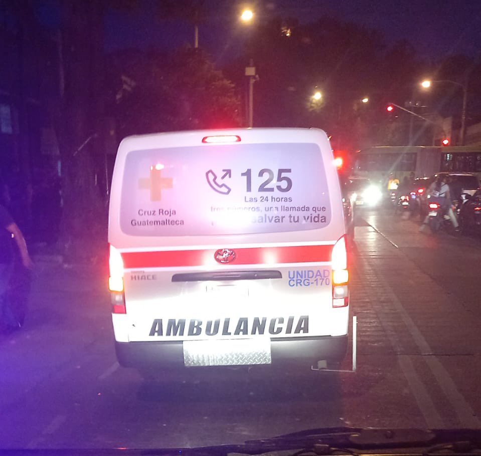 Andrés Lemus (@andrs_lemus) on Twitter photo 🚨 #URGENTE | Persona fallece tras ataque armado en 10 Avenida A 1a. Calle zona 1 de la capital, #CruzRojaGT estamos cubriendo la emergencia.
<a href="/vichoguate/">Vichoguate</a> <a href="/juanVictorCas1/">JuanVictorC</a> <a href="/sonora969/">Radio SONORA 96.9 FM</a> <a href="/TN23NOTICIAS/">TN23</a> 🚨 #URGENTE | Persona fallece tras ataque armado en 10 Avenida A 1a. Calle zona 1 de la capital, #CruzRojaGT estamos cubriendo la emergencia.
<a href="/vichoguate/">Vichoguate</a> <a href="/juanVictorCas1/">JuanVictorC</a> <a href="/sonora969/">Radio SONORA 96.9 FM</a> <a href="/TN23NOTICIAS/">TN23</a>