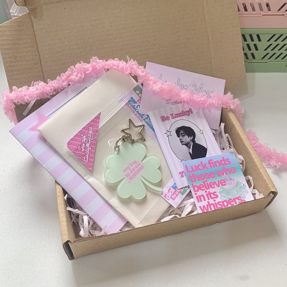 kkukbwii's tweet photo. clover keychain 🍀🎀 

  from : @naemsaesae 🤍
         #tnxsaesae https://t.co/0ea98cVkz3