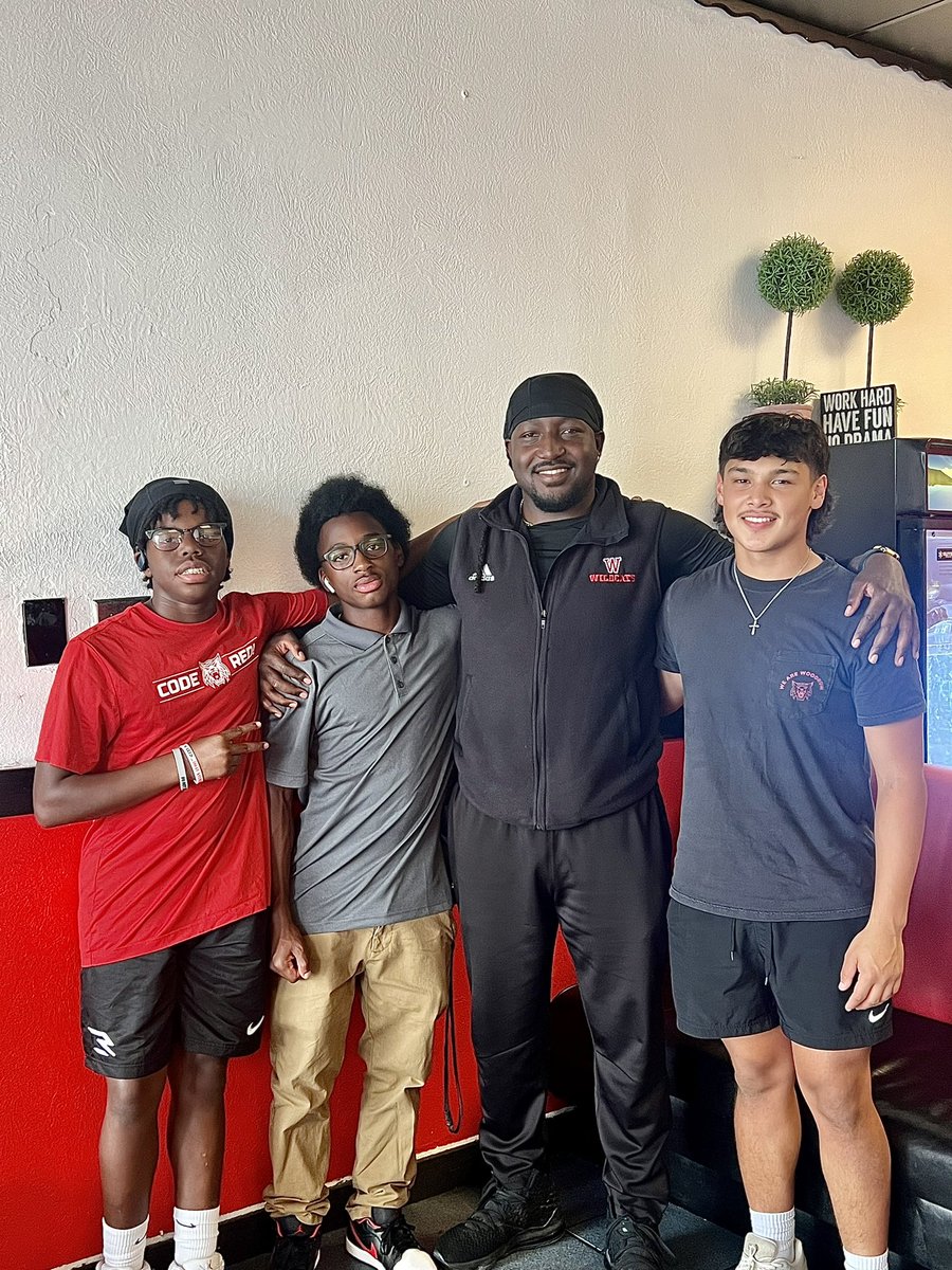 First RB Dinner of year. Can’t wait for this season and see what these boys have in store. Thank you D Smith’s Chicken &amp; Fish for having us! <a href="/WoodrowFootball/">Woodrow Wilson Football</a> <a href="/CoachJ_Fish/">John Fish</a>