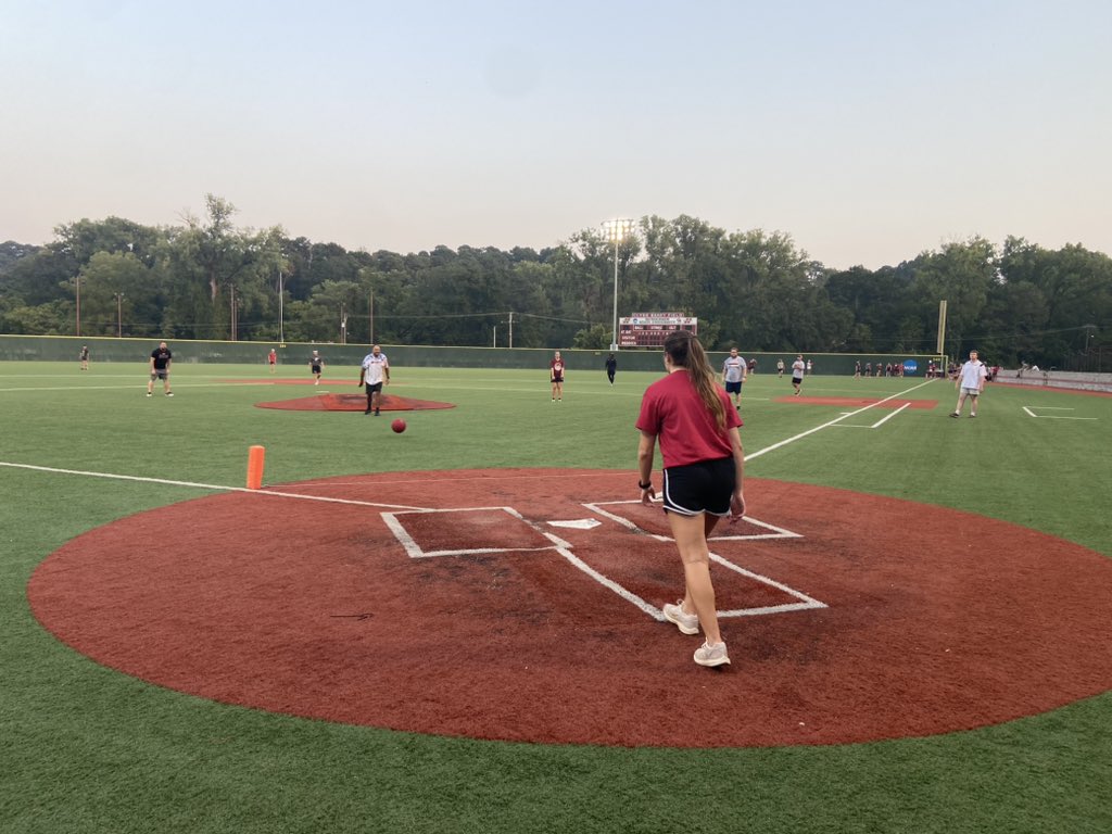 HendersonStateU's tweet photo. The Kickball Tourney is underway at Clyde Berry Field! Come out to cheer on your fellow Reddies and enjoy street tacos and snow cones. #WelcomeWeek24 https://t.co/DIVD8mp48P