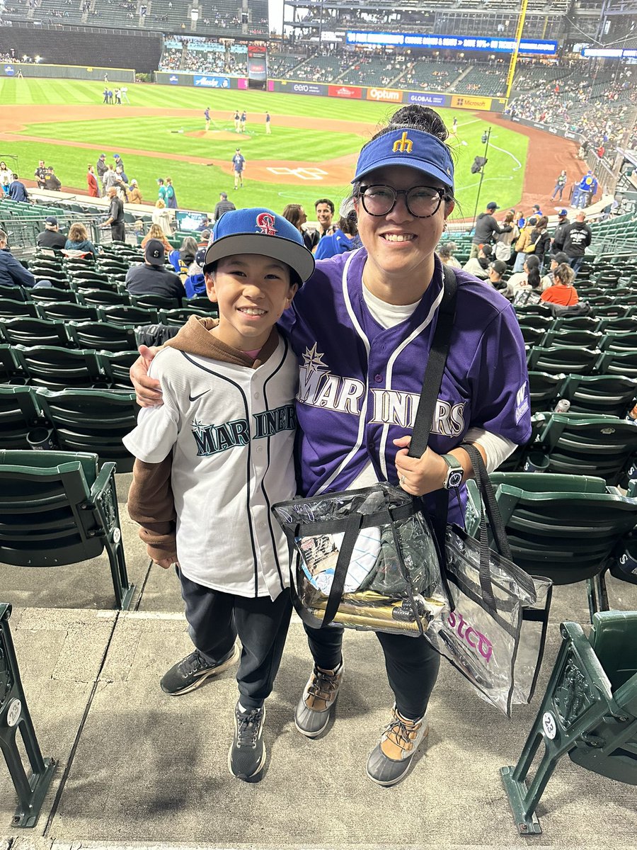 CCramer77's tweet photo. Let’s go M’s! #tridentsup https://t.co/iFqLYck3QE