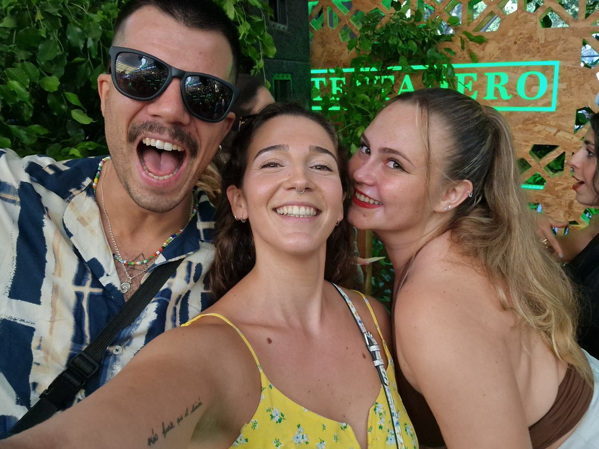 mariomoldos's tweet photo. Feriaaaaaaaa @clauisatiger 🎊🎊🎊 https://t.co/BNkFCFIpsq