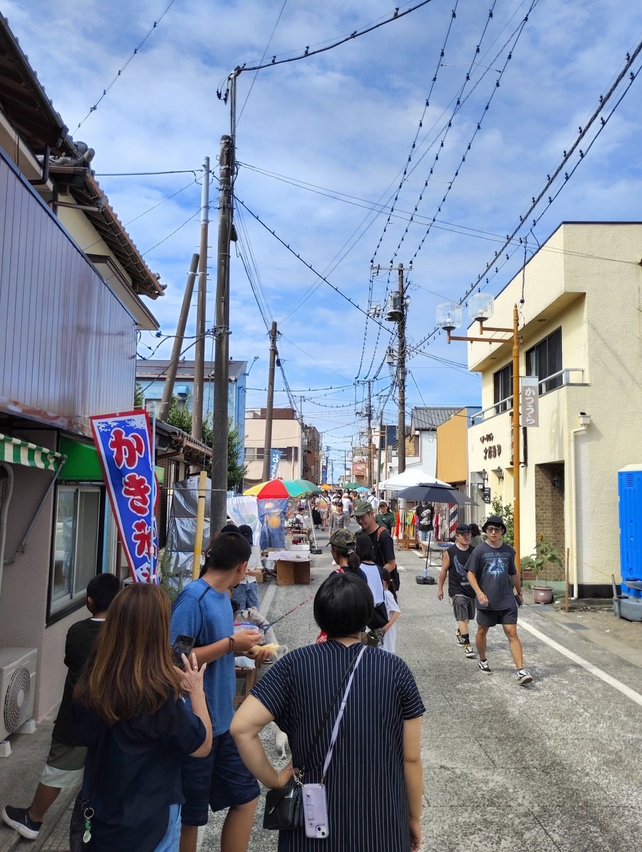 Zuki_sumaPhoto's tweet photo. 勝浦朝市
日曜日の方が盛り上がるそうです。
#arrowsWe2Plus で撮影
#ZukiPi https://t.co/1Y9YfzWcBK