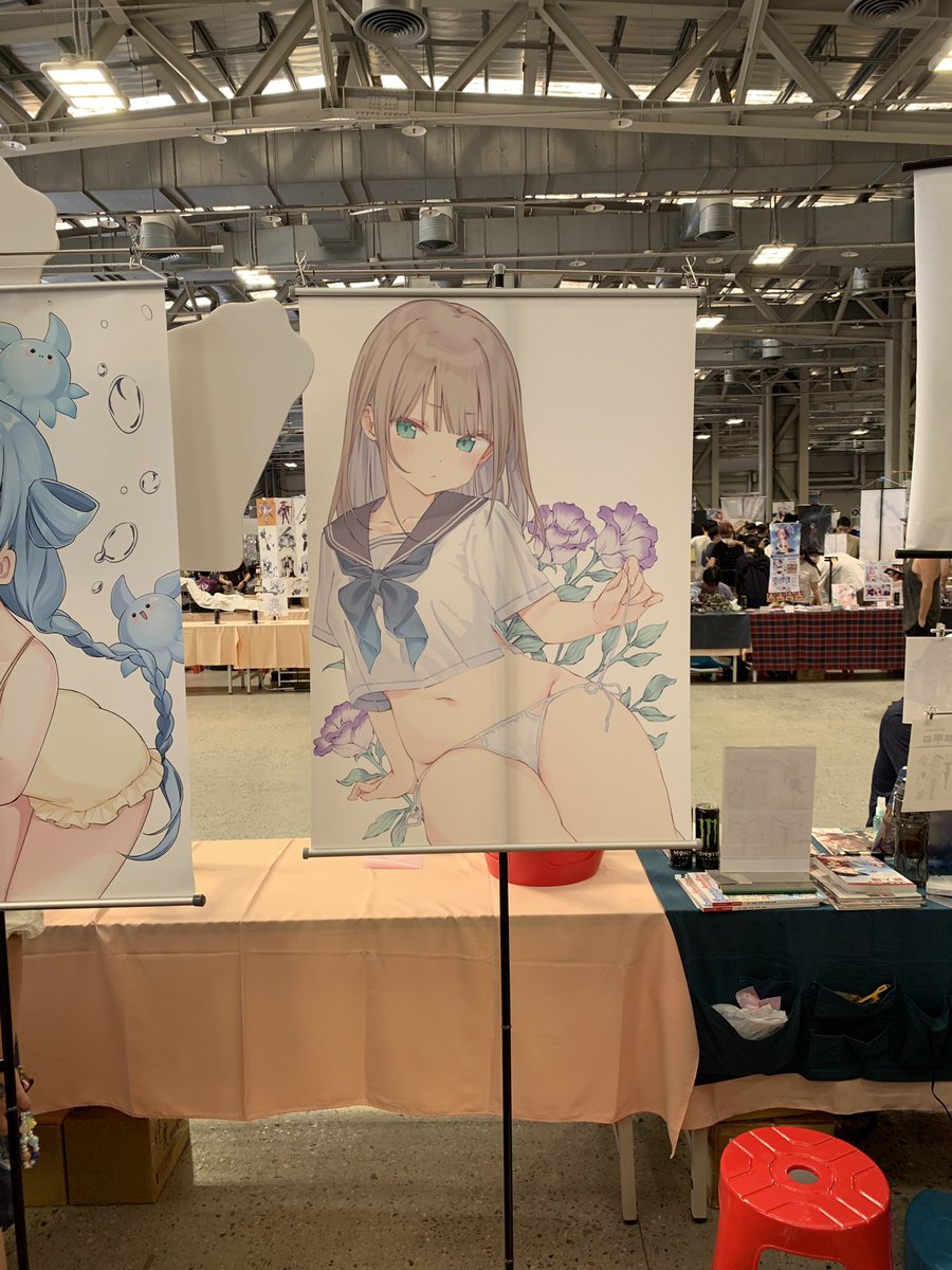 今天G14,15 套組☑️ 新刊☑️ 還有簽繪版+會場掛軸的競標✨ 3點結標!