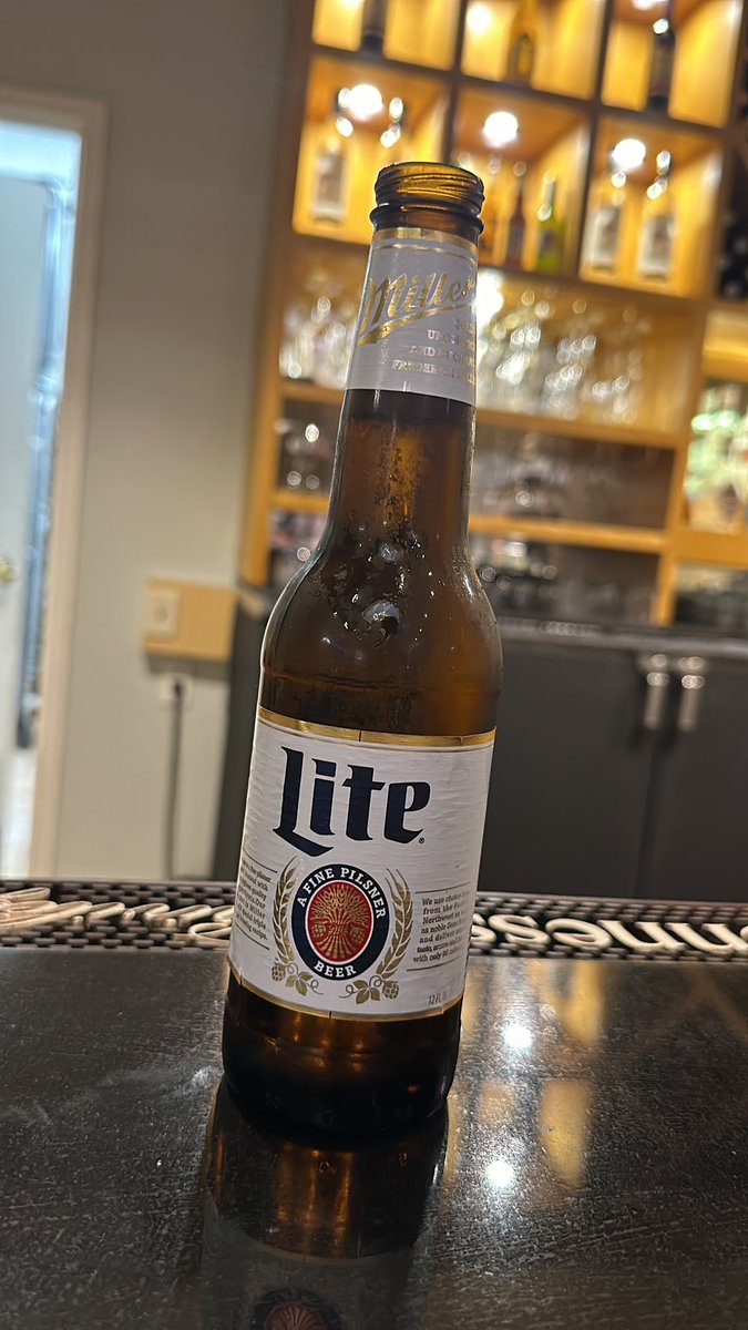 DousmanFrogs's tweet photo. Yo @MillerLite what do we have to do to get the vortex back? https://t.co/gEkrglNjdg