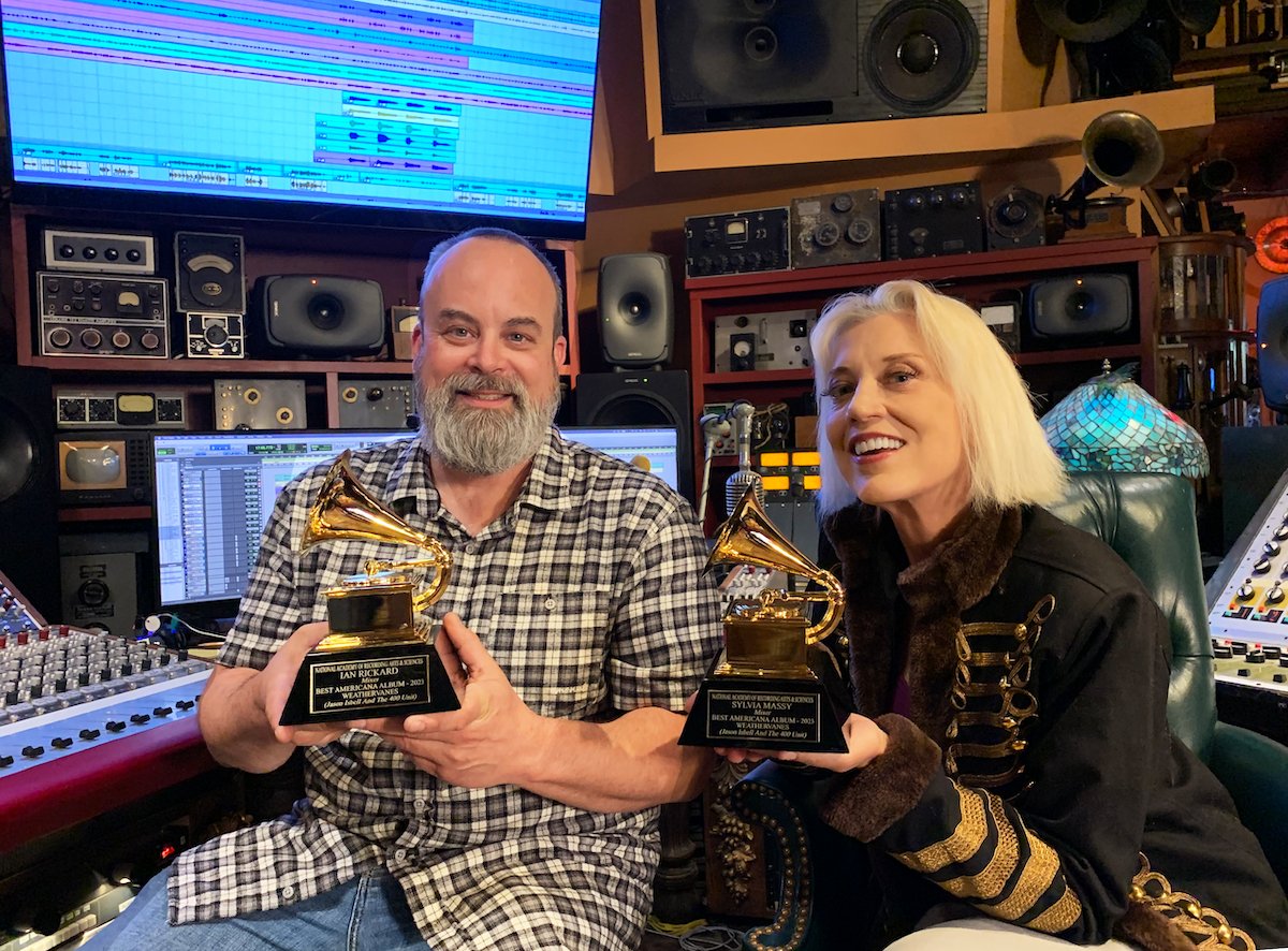 Ian Rickard and Sylvia Massy celebrate receiving their statues for mixing Jason Isbell’s “Weathervanes”- the Grammy’s 2024’s Best Americana Album. They mixed the stereo and immersive versions of the record at Sylvia’s Oddio Shop Studio in Ashland, Oregon. oddioshop.com