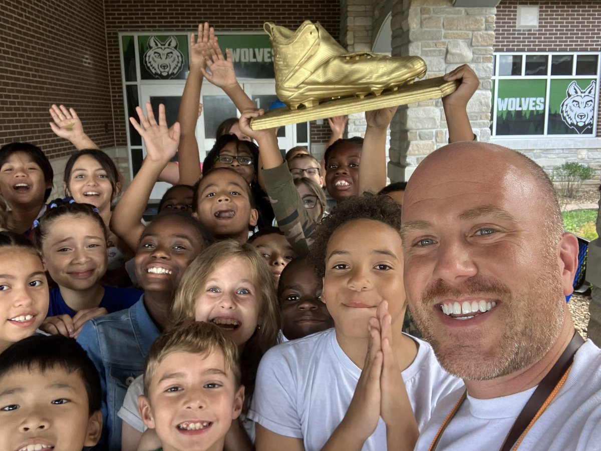 Mr. Fish's Class tweet media