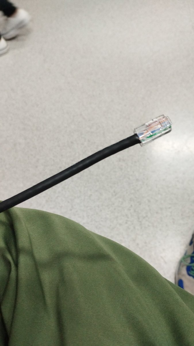 #studylog | #studytwt | 23/08/2024
Hoje adiantei algumas aulas da faculdade, e nisso aprendi mais sobre dois elementos de HTML que não tinha tanta experiência: Forms e Tables. 
No curso, fiz mais cabeamento pra praticar a versão 568-A
Também fiz a lição diária do Duolingo.