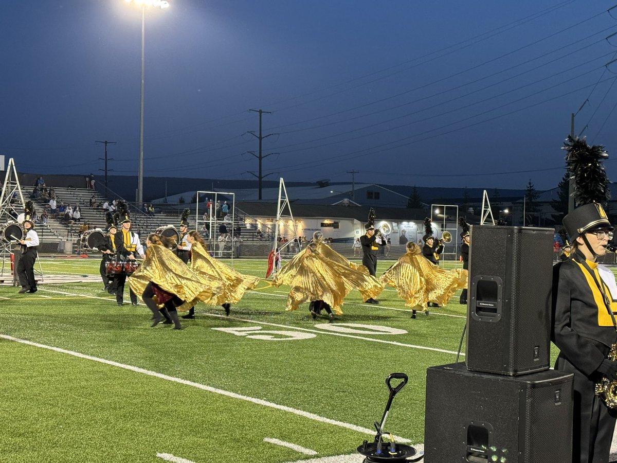 lakelehmanband's tweet photo. First performance of the season! Great work @lakelehmanband! #llpride #knights @LLSDKnights https://t.co/gw8LMjnwkq