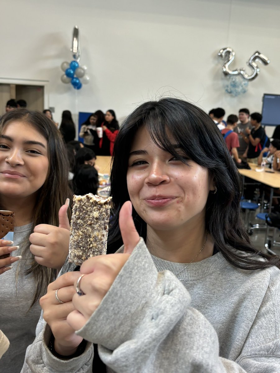 EastwoodBoxers's tweet photo. What a day at Eastwood! Today, we celebrated maintaining our A status, AP score improvement, and 25 years of excellence!! We couldn't be prouder of our amazing community. Here's to many more years of success! #ElevatingExcellence #25YearsStrong✨ @BrettStidham @N_CruzJefferson https://t.co/ctz5pGAwC2