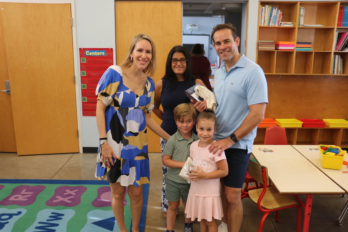 DallasIntSchool's tweet photo. Recently, DIS held its annual Meet the Teachers events. These events allowed students and their families to visit their classrooms and meet teachers and staff prior to the beginning of the school year. We look forward to welcoming everyone back on Mon, Aug 26!
#theDISdifference https://t.co/DkTt1Khcwo