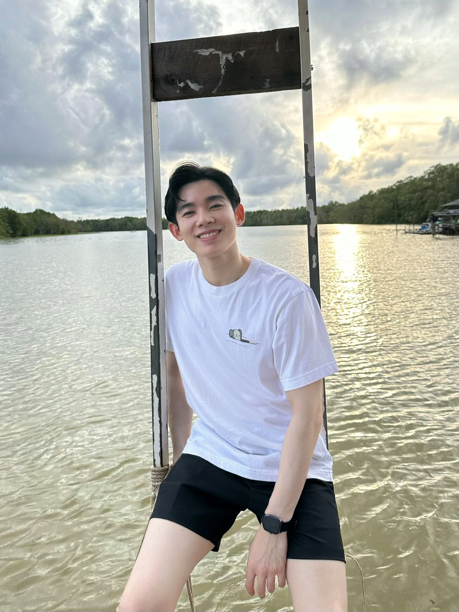 kanz_xi's tweet photo. 34 ขวบบริบูรณ์ เวลาผ่านไปเหมือนโกหก ขอบคุณทุกคน ทุกสิ่งทุกอย่าง ที่เข้ามาเติมเต็มชีวิตนะค้าบ 🎂 #bday https://t.co/7kAJ6lSOcu