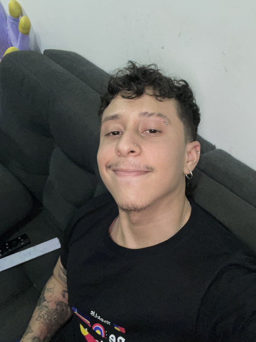LittleKev_'s tweet photo. Uno bien pajiado no extraña a nadie 👍🏻 https://t.co/MLAbeS0HlB
