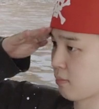 rkivrmk's tweet photo. e ainda tem vagabunda pra dizer que o jimin fez plástica... monas, ele esse rostinho lindo desde criança, acordem pq essa beleza é de berço https://t.co/mvFqnjfUKe