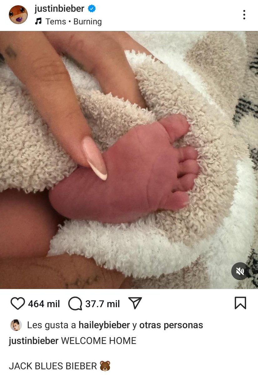 jxstinfernet's tweet photo. pensemos en lo feliz que debe estar justin, realmente ese hombre está en el mejor momento de su vida teniendo lo que siempre quiso que es una mujer a su lado que lo ama y ahora un hijo dios mío, lo amo y que sea feliz toda la vida que se lo merece https://t.co/h5xUNGIbNg