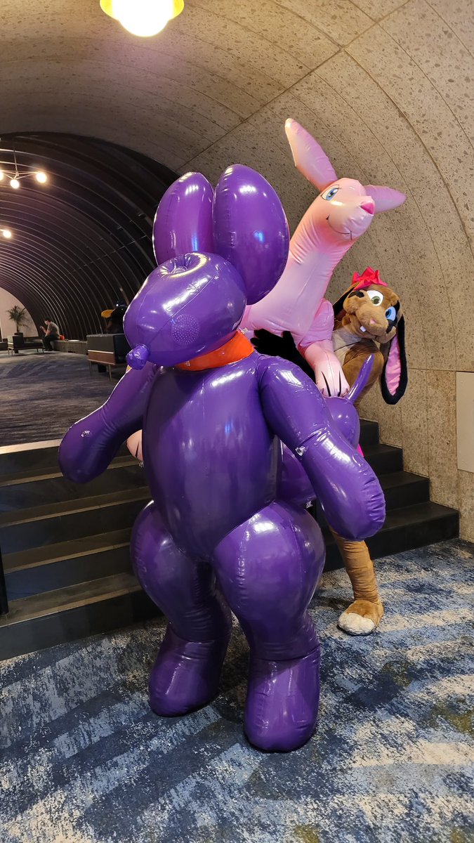 KhloePrower's tweet photo. I was finally able to take my Balloon Dog suit out for a ride! It was sooo very very fun and I really adored being able to be the inflatable squeaky toy that I always wanted to be!

Suit was made by @CandyCoatedPVC https://t.co/nBilufiVvJ