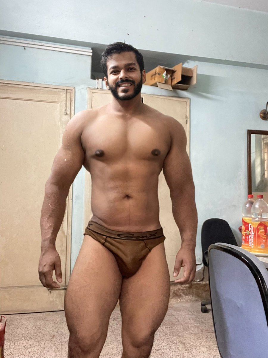 Airawat007's tweet photo. Office changing room clicks 📸 🤣🤣🤣😅🥵
Instagram:- your_airawat https://t.co/RhWLA7OtLy