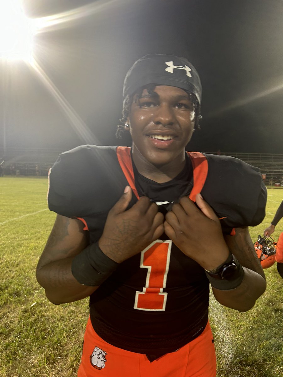 memphishoopers's tweet image. @MSCIAAfever High School Football Week 1 Update: @FairleyFB throttles St. George’s 62-0 behind sr. Brian Short, Julian Porter,  juniors Andrew Johnson, Kevonta Rodgers, n soph. Troyce Grimsley. @johnvarlas @ColinzCody @memphispreps @The_DocHolliday @TSSAA @MaxPreps