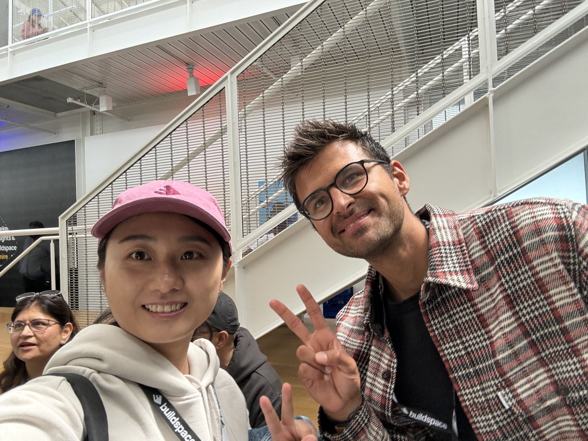 flowmingle_live's tweet photo. dream will still continue…💪💪💪 thank you so much for all the work @FarzaTV and @_buildspace does and the inspiration you gave to us!!! lucky to attend the last season and spend the time together with you guys and other builders. It’ll become a beautiful dream I’ll remember🌈 https://t.co/YsiTJVdZS2