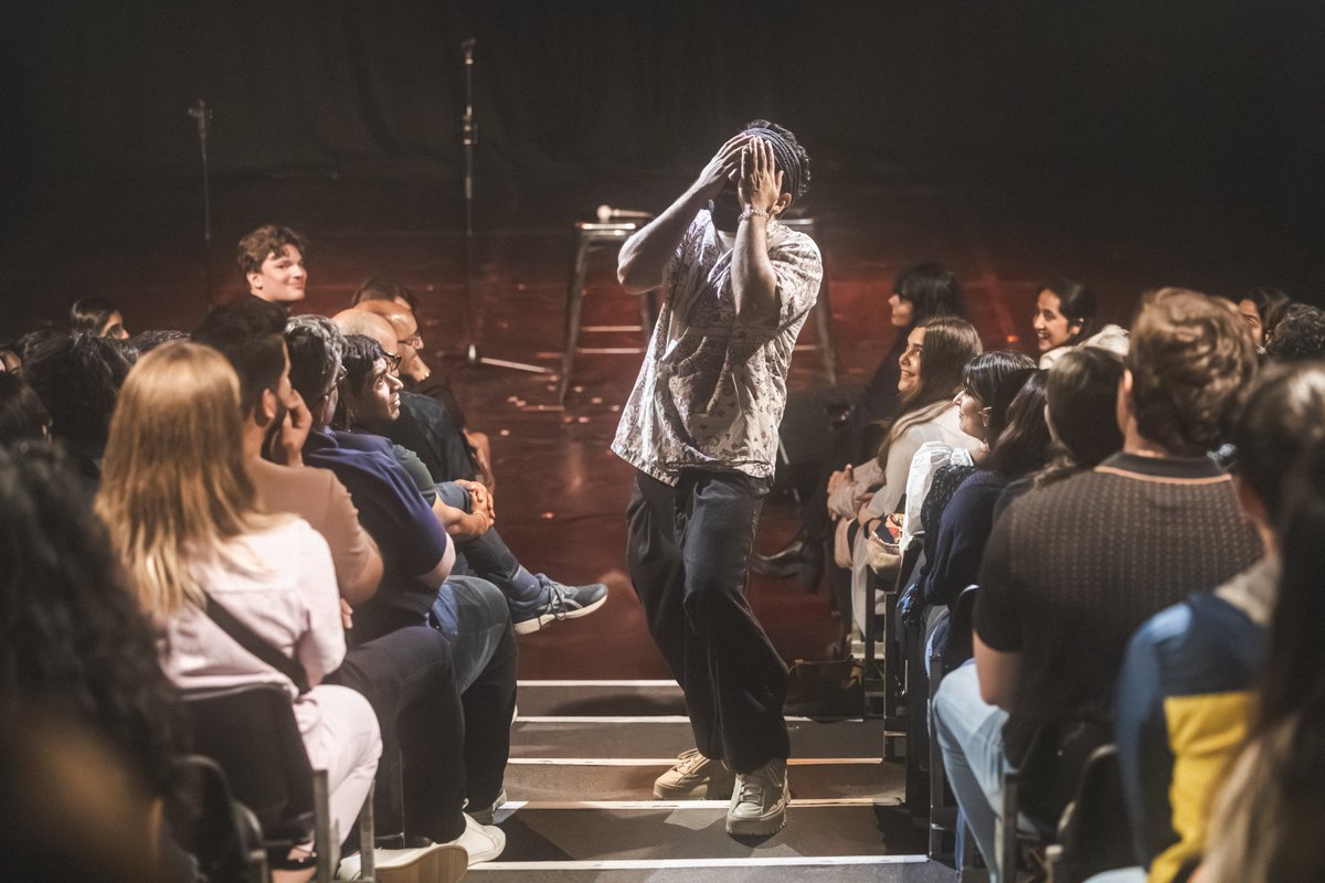 Fool in the aisle. 
Photo: <a href="/justoffthesix/">Andrew Levy</a>