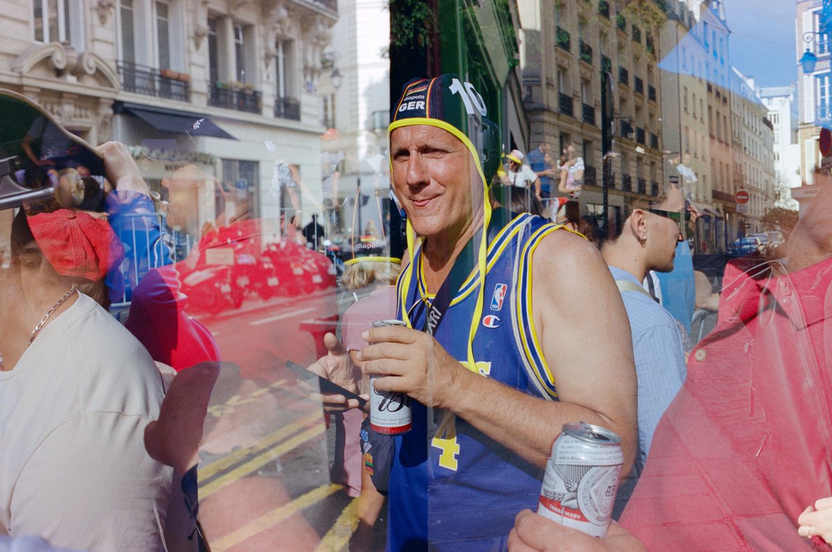 NOUVELLE VIDEO 📸🎞️
Courir partout  pendant les JO avec <a href="/21juin__/">Axel Isaac</a> sous sunny summer 250D 
youtu.be/2o8uvvBm9aY?si…