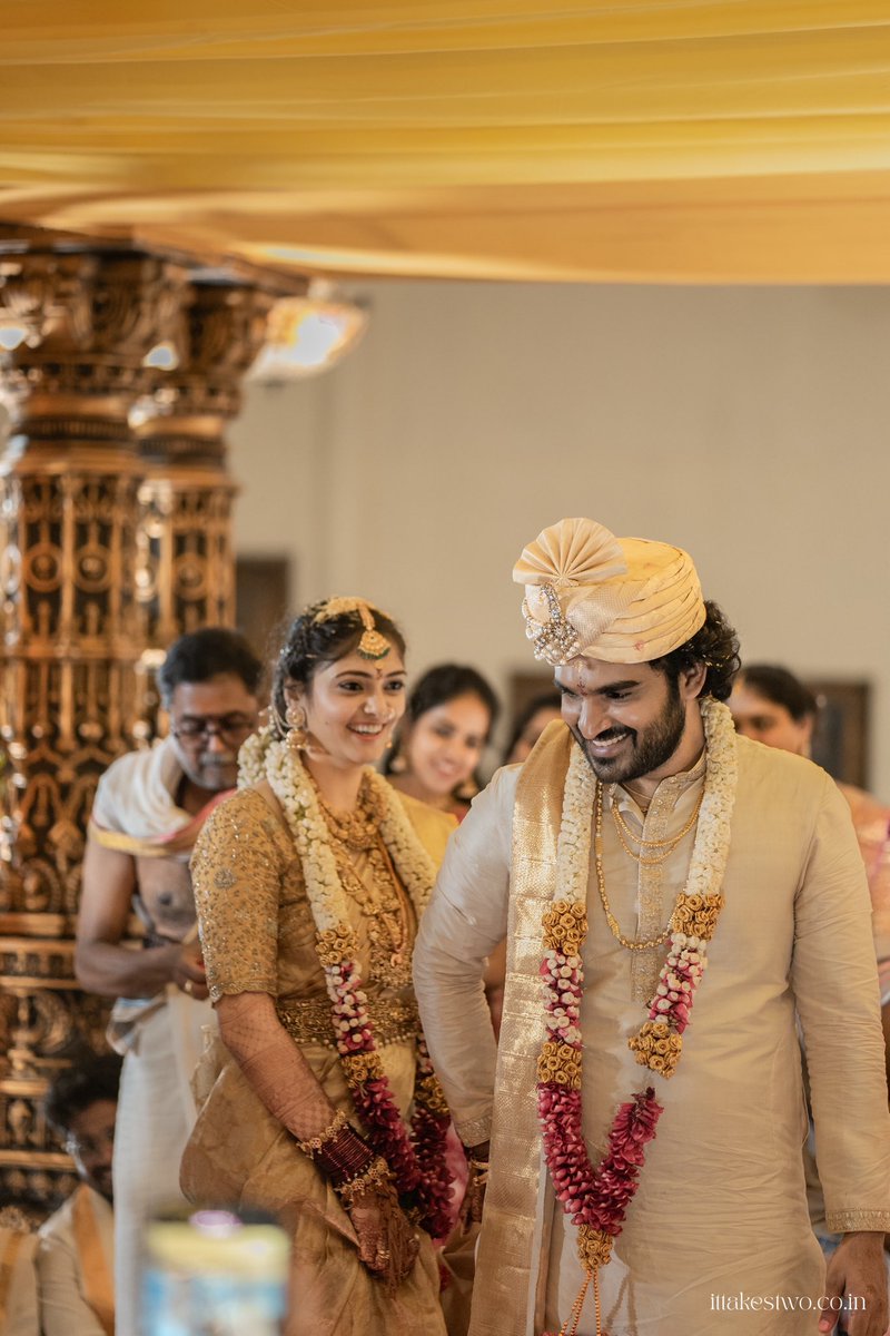 Ravi Kiran Kola (@storytellerkola) on Twitter photo Stay blessed and happy for eternity Raja and Rani! ❤️
<a href="/Kiran_Abbavaram/">Kiran Abbavaram</a> #Rahasyagorak 🤗 Stay blessed and happy for eternity Raja and Rani! ❤️
<a href="/Kiran_Abbavaram/">Kiran Abbavaram</a> #Rahasyagorak 🤗
