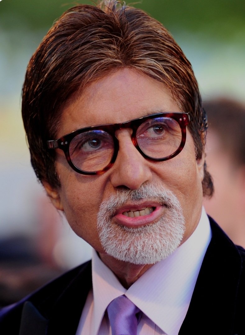 vinoddharewa's tweet image. Respected Amitabh Bachchan Sahab,  
GSK Pharma is using your powerful image in ads that seem to scare people, just to push their new Shingles Vaccine. Is this in the public's best interest?  

#EthicalAdvertising #ResponsibleInfluence #AmitabhBachchan #PublicHealth #awareness