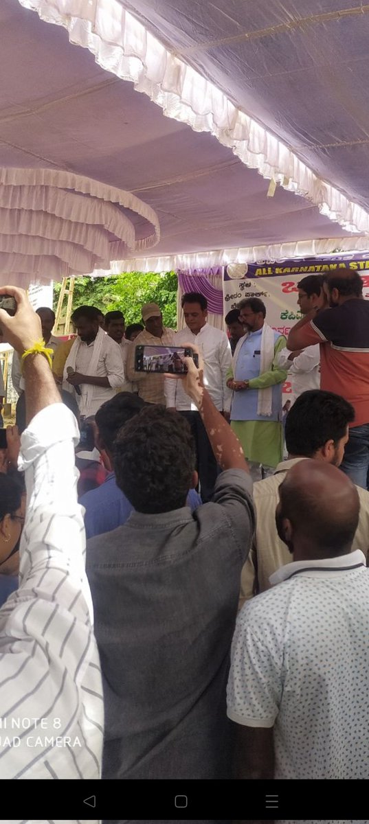 Thecharioteer2's tweet photo. BJP leaders @drashwathcn @NswamyChalavadi extended their support for Students protesting against the autocratic @secretarykpsc #kpsc decisions
Will the dumb government listen?
Sir, please speak to @cskarnataka
and @CMofKarnataka
#SaveKPSC #postponekas https://t.co/WgFI9xTNOI