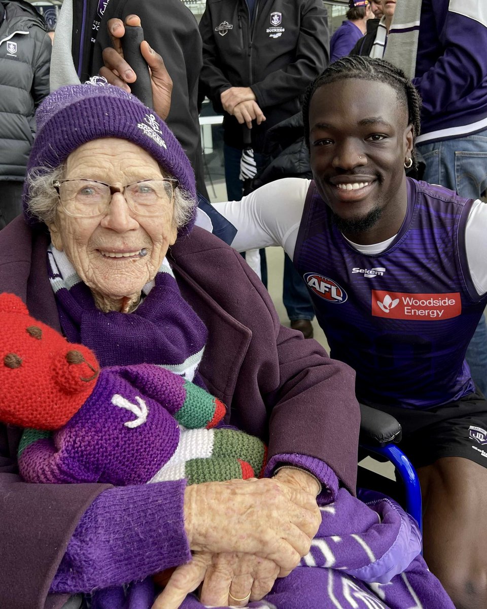 104 year old Lilian &amp; her favourite player Freddy 🥹

An incredible 30 year member (and our oldest) she never misses a game.

Repost to give Lilian some love 💜

#foreverfreo
