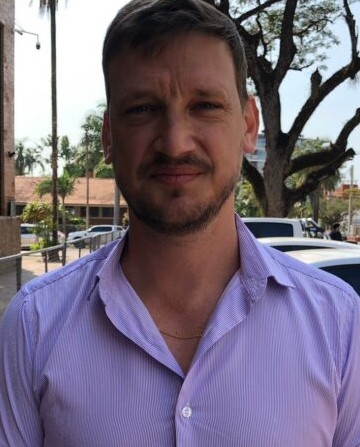 Germán Kiczka, 44 años, diputado provincial, se encuentra #Profugo, imputado por posesión y distribución de material pornográfico infantil. Juzgado de Instrucción Uno de Apóstoles, provincia de Misiones. Pedimos compartir su foto. Avisar☎️911