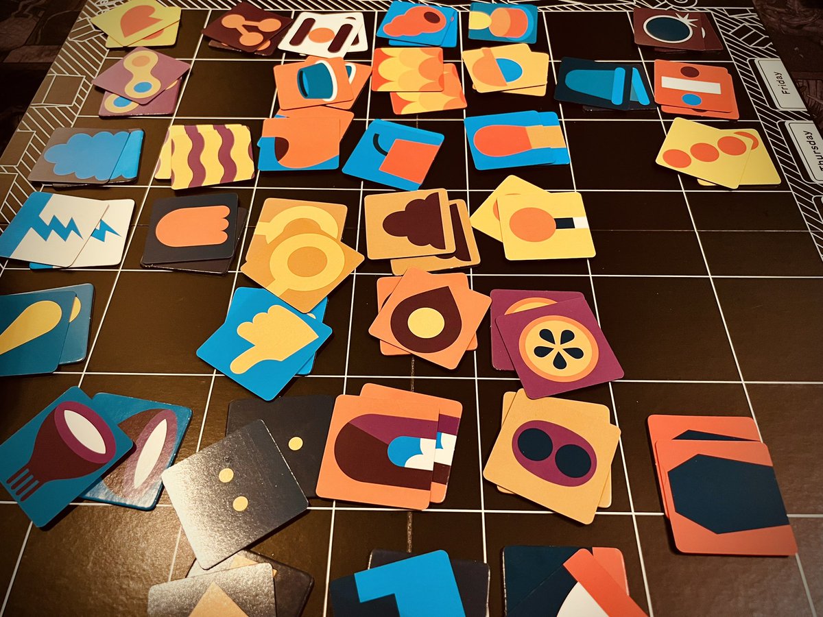 #WilmotsWarehouse is AMAZING :) Got all the customers what they needed but it took us 5 minutes with two players. We probably should have let that last customer go but that wouldn’t be good service ;) Great work @CMYK_Games <a href="/ShutUpShow/">Shut Up & Sit Down</a> !! :)