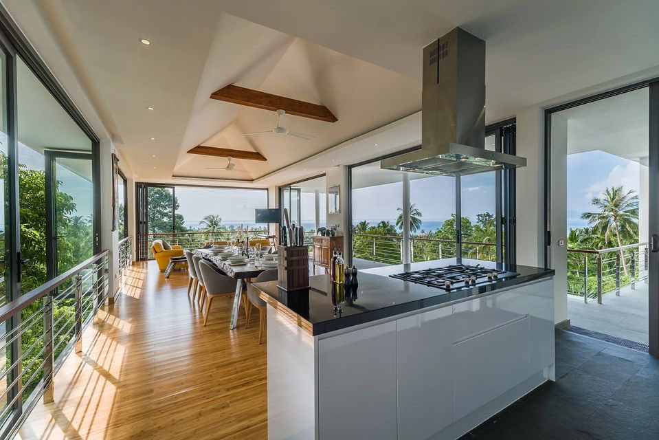 InvestProLab's tweet photo. Exquisite 3-Bedroom Seaview Villa in Bang Por, Koh Samui 🌴

🔹 FOR SALE 🔹
Price: 50 000 000 THB / US$ 1,440,000 (approximately)

✨ Freehold

Key Features:

🛏️ 3 bedrooms with stunning 300-degree panoramic views
🛁 4 bathrooms
🏞️ Prime location in Bang Por, offering views of Koh Phangan, Koh Tao, Mu Ko Ang Thong National Park, Samui’s jungle, and sunsets
🏡 Size: 600 Sq.m
📏 Land Area: 2,200 Sq.m
🏊‍♂️ Infinity saltwater pool (15 meters)
🎉 100 Sq.m club room with professional JBL sound system, pool table, flat-screen Smart TV, and outdoor BBQ
🚶‍♂️ Walking distance (400 meters) to one of the most beautiful beaches on the island
🏌️‍♂️ Close to Santiburi Golf Club
🚗 Easy access from the main road, 10 km to The Fisherman Village and 15 km to Chaweng
🛋️ Fully furnished with European standards of quality and functionality
🔒 Fully gated community
📜 Chanote title

Discover the epitome of luxury living in this private, fully furnished villa with unparalleled views and top-notch amenities. Whether you are looking for a serene retreat or an entertainment haven, this property offers everything you need for a lavish lifestyle in Koh Samui.

🌐 Visit our website for more details and to arrange a viewing!

#InvestmentPropertyLab #IPL #KohSamuiRealEstate #LuxuryLiving #BangPorVilla #TropicalParadise #DreamHome #RealEstateInvestment #LuxuryVillas #KohSamuiLiving #InvestmentOpportunity #PanoramicViews #ModernLiving #ExclusiveProperty #VillaLife #SeasideLiving #PropertyGoals #SereneLiving #ExquisiteHomes #PrivateVilla #InfinityPool